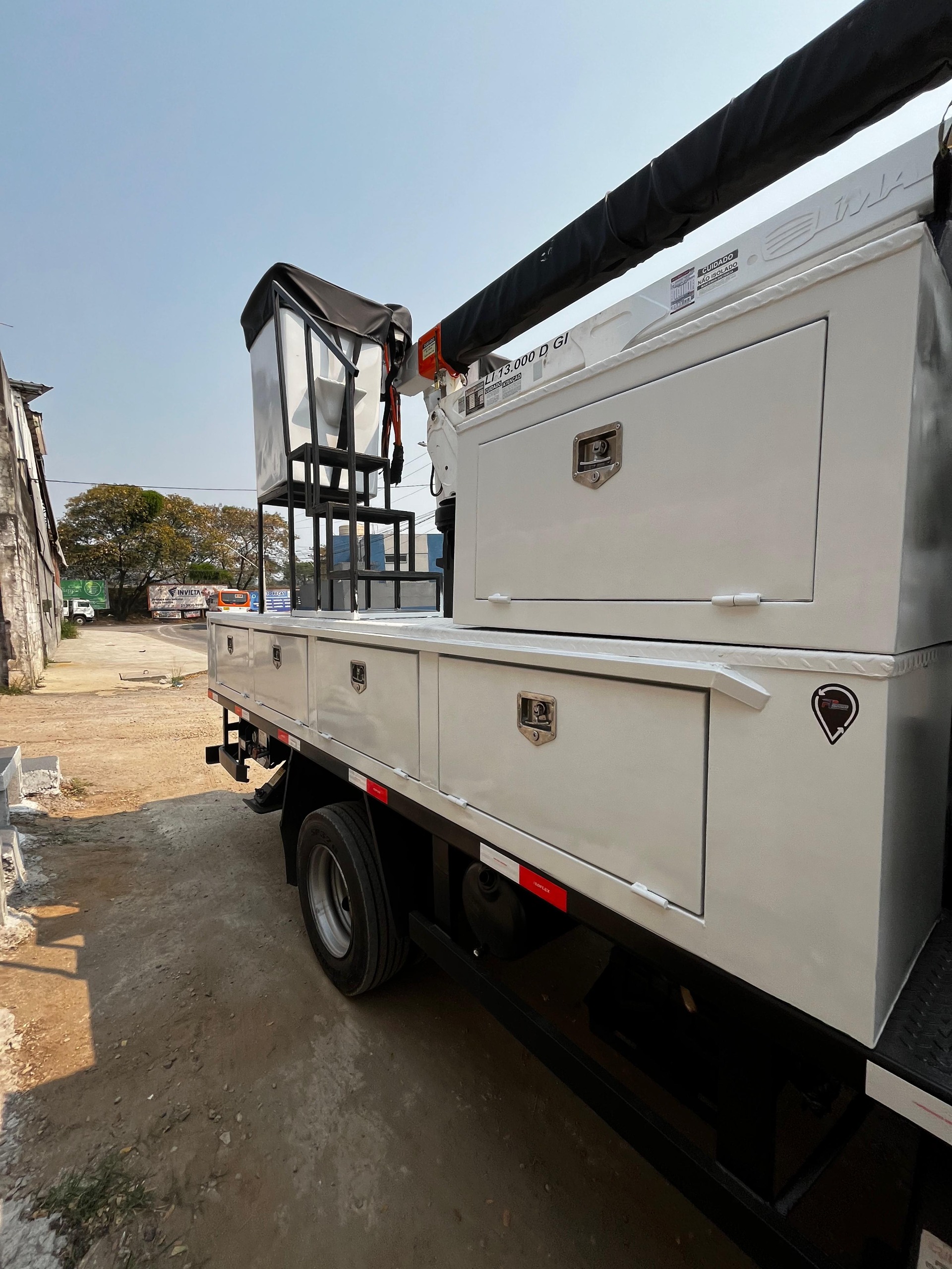 Cesto Aéreo Duplo 13 metros